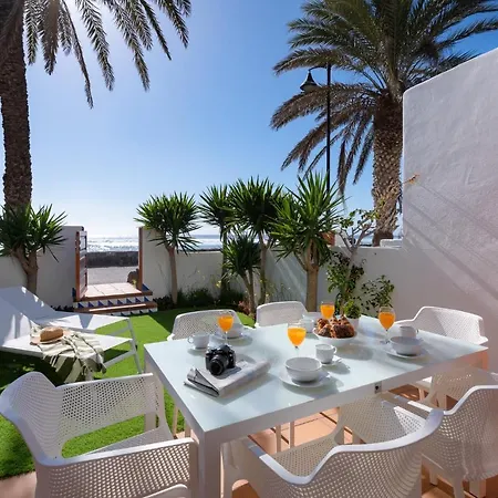 Villas Parque Santiago Iii By Upper Luxury Housing * Playa de las Americas (Tenerife)